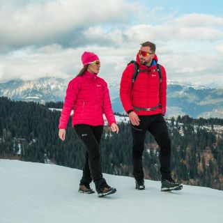 🎁 Letos naděluj teplo, pohodlí a kvalitu. 🎄 Zahřej své blízké kvalitním outdoorovým oblečením. ➡️ www.nejoutdoor.cz...